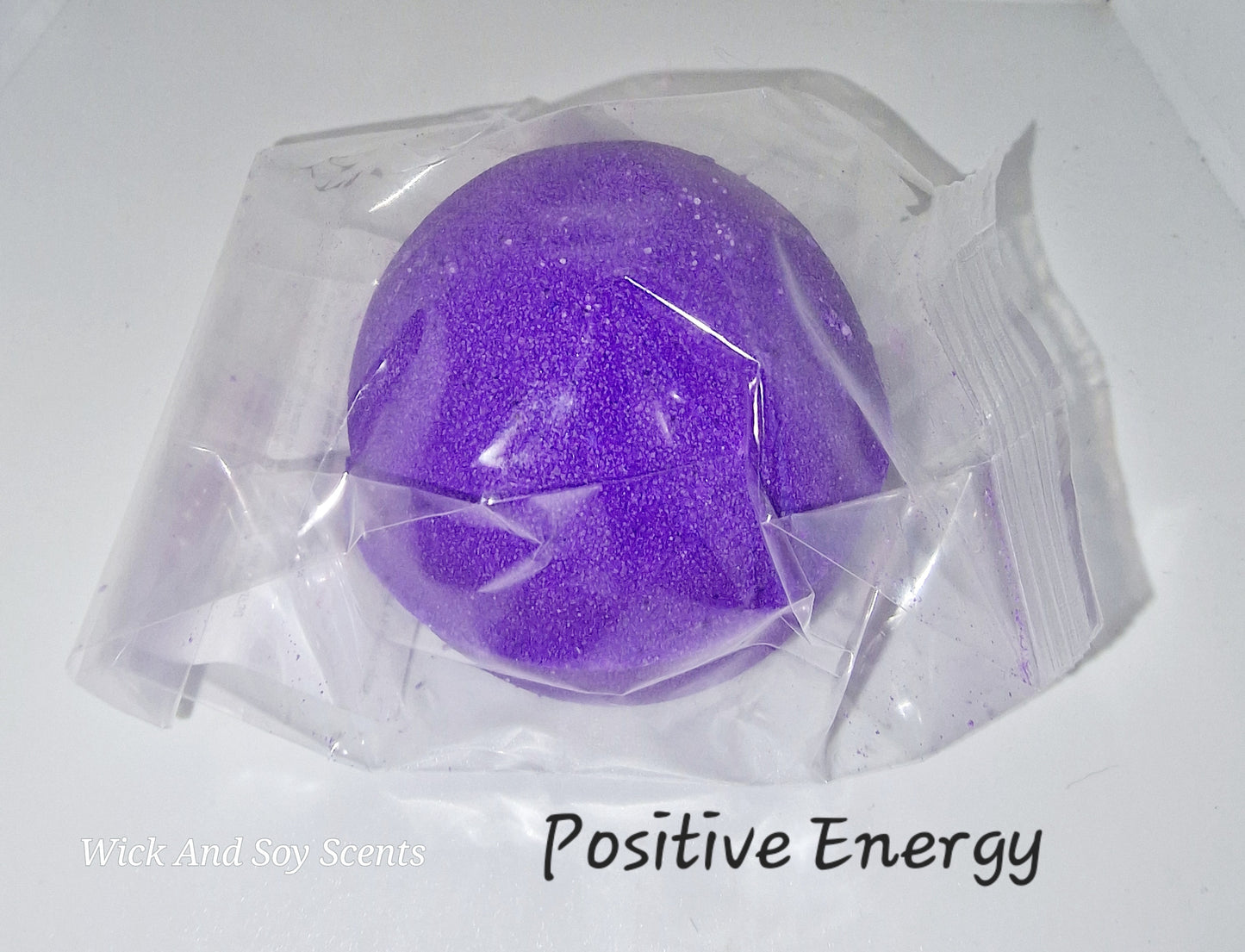 Classic Round Bath Bomb (Multiple scents to choose from)